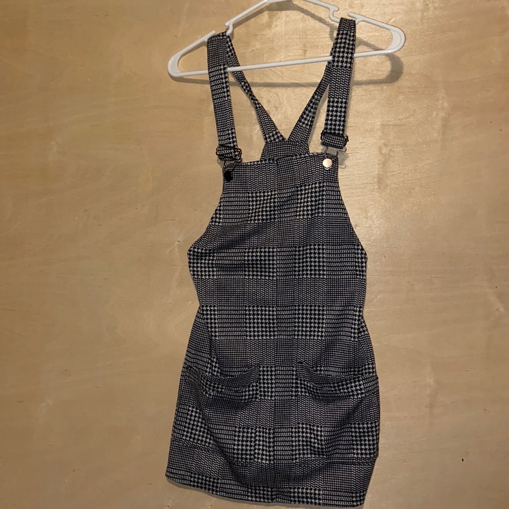 Overall dress with pockets!!!